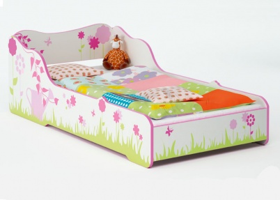Bloemetjesbed, kinderbed met bloemetjes