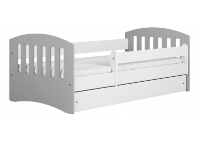 Kinderbed Classic grijs is een stevig bed voor peuters en kinderen en is inclusief lattenbodem, uitvalbeveiliging en opberglade