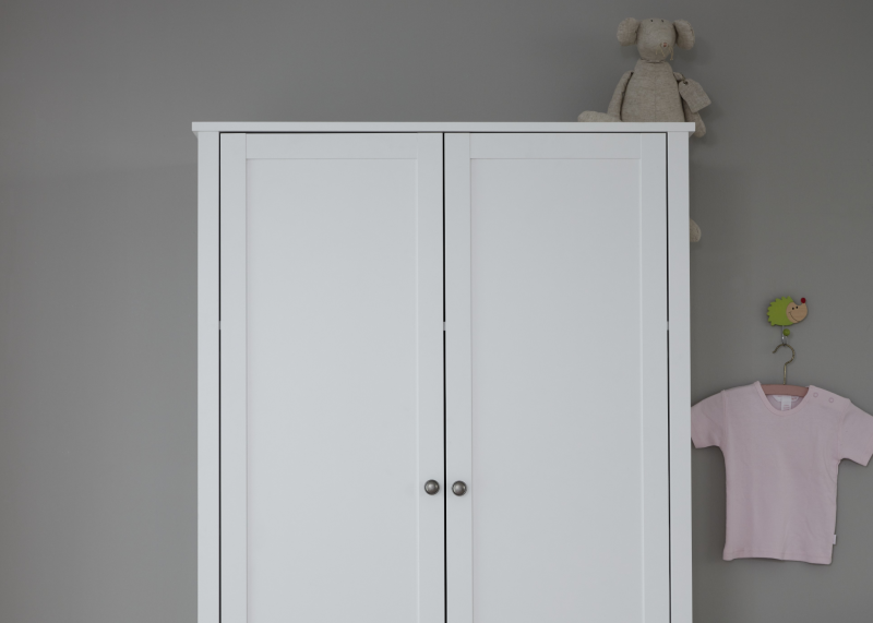 Pech naast opslaan Klassieke 2-deurs kledingkast Ole wit met 2 ruime lades | Kasten |  JeEigenKamer.nl