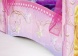 Detailfoto van roze zijpanelen Disney Princess kasteelbed